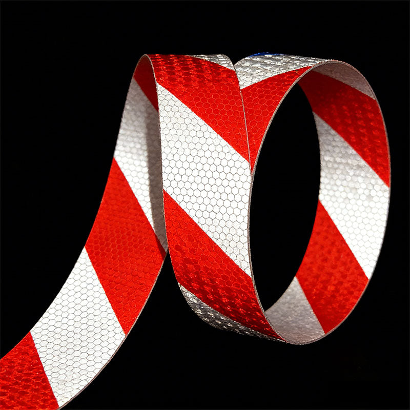Red/White::hover